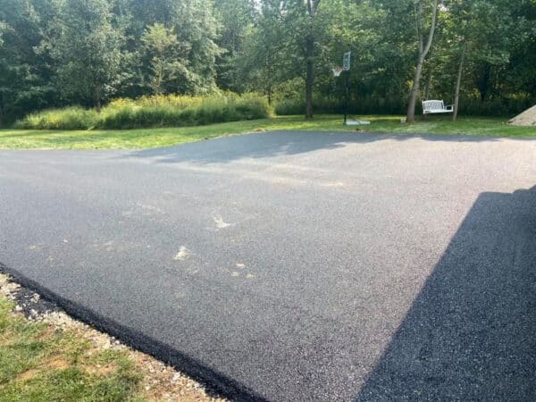 Can you put asphalt over dirt? can you put asphalt over dirt