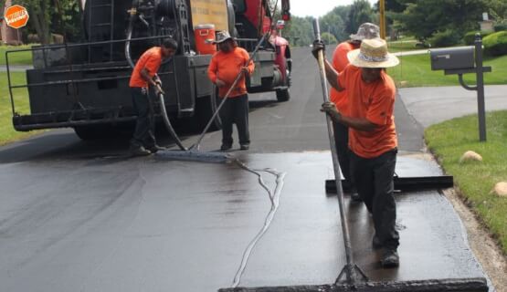Sealcoating and Asphalt Repair